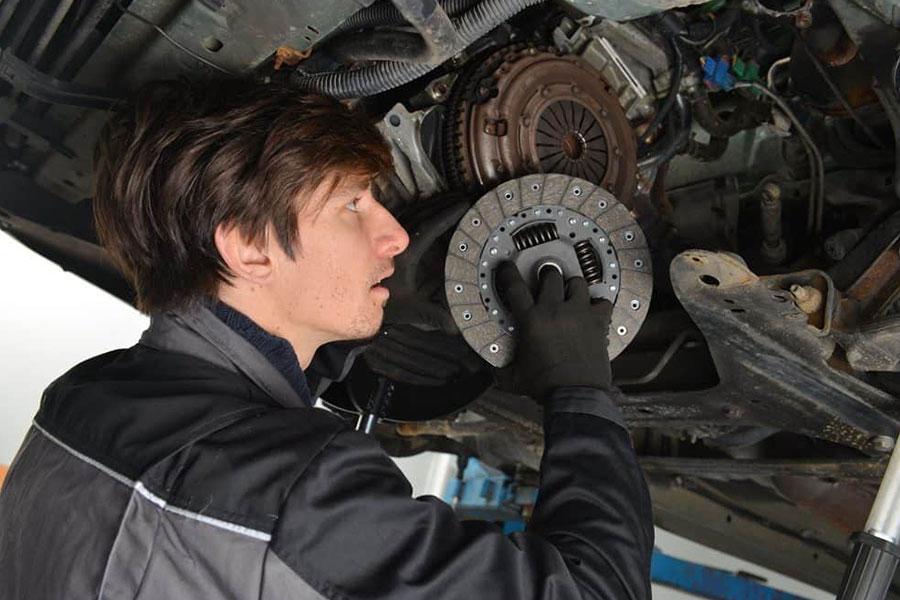 TROCA DE EMBREAGEM TROCA DE EMBREAGEM